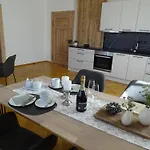 Aus-zeit אמברג